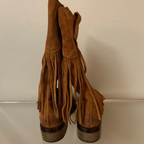 Lucky Brand - Chestnut Suede Tassel Boots - Great condition! Size 6.5 - Picture 5 of 9
